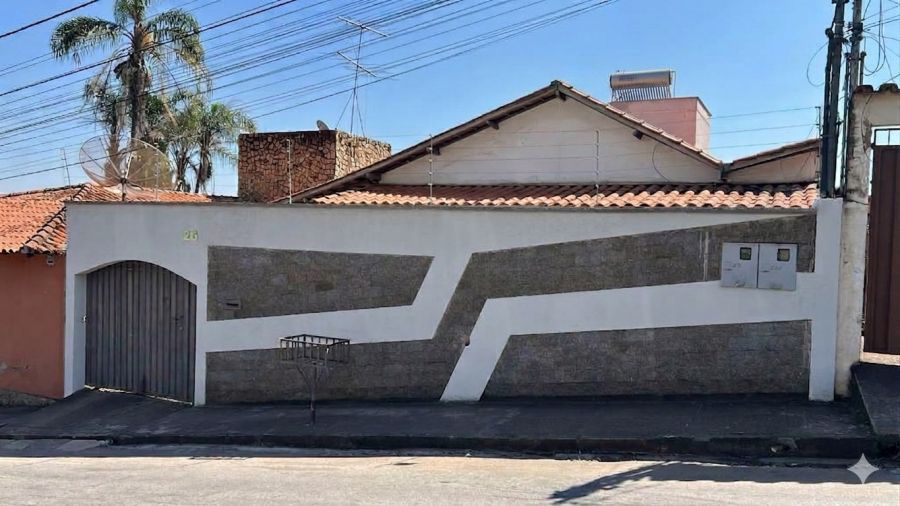 Casa - Venda - Pinheiros - Varginha - MG