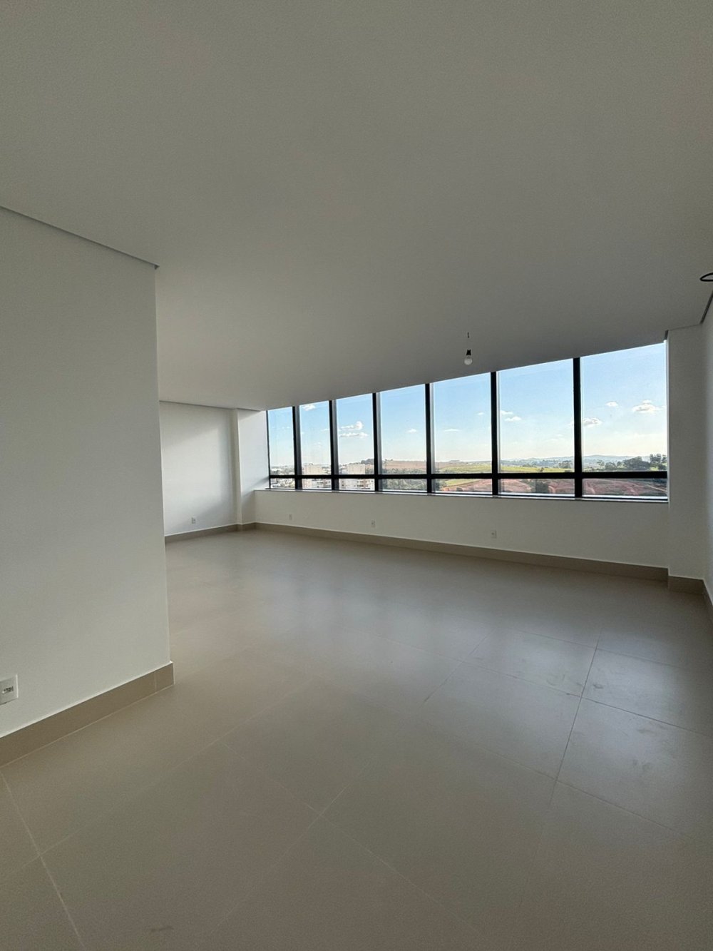 Sala Comercial - Venda - Vila Verde - Varginha - MG
