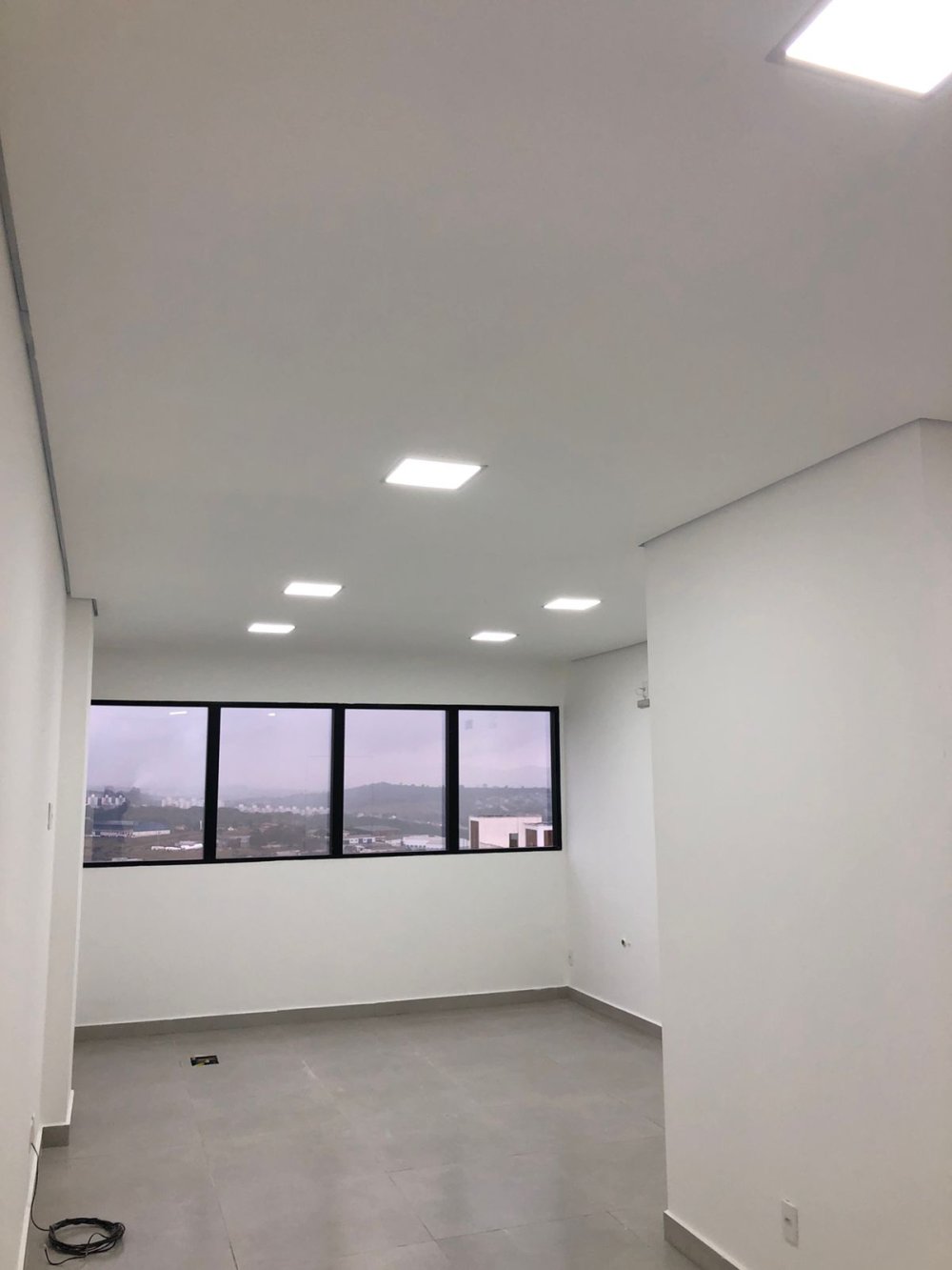 Sala Comercial - Aluguel - Jardim Petrpolis - Varginha - MG